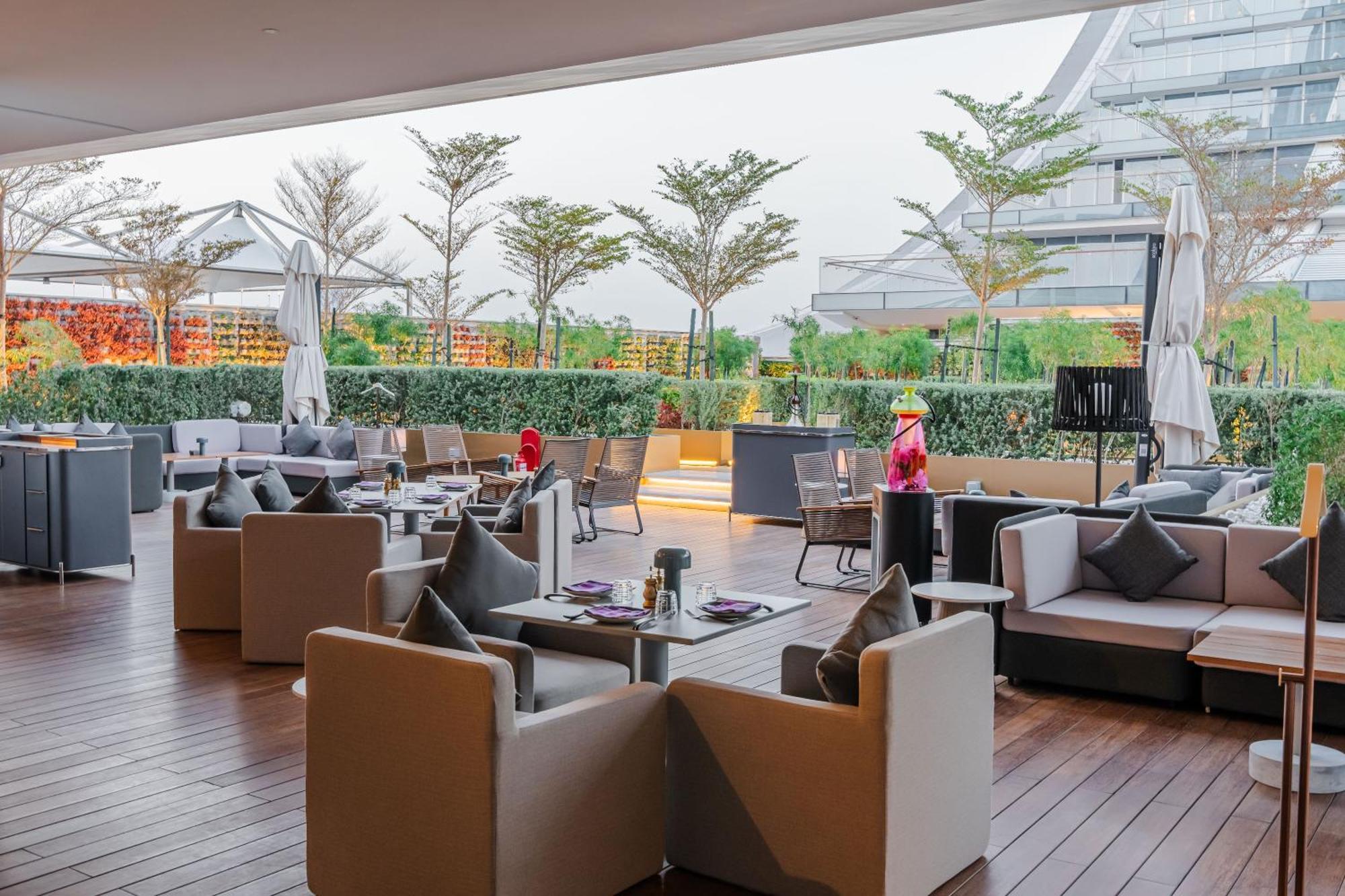 Fairmont Doha Hotel Lusail ภายนอก รูปภาพ The Park, Hyderabad