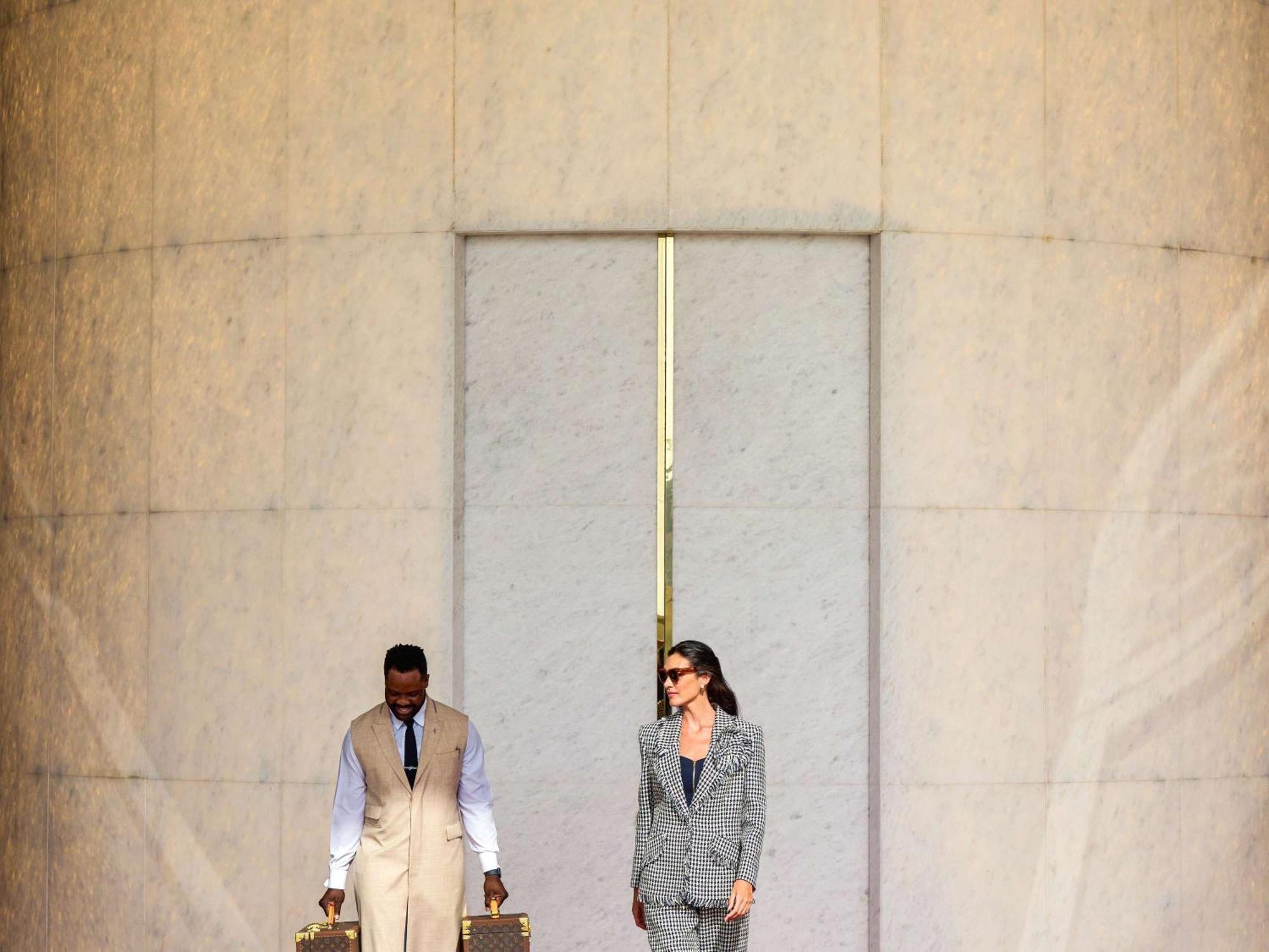 Fairmont Doha Hotel Lusail ภายนอก รูปภาพ The 2010 film The Blind Side was the first film to win the award.
