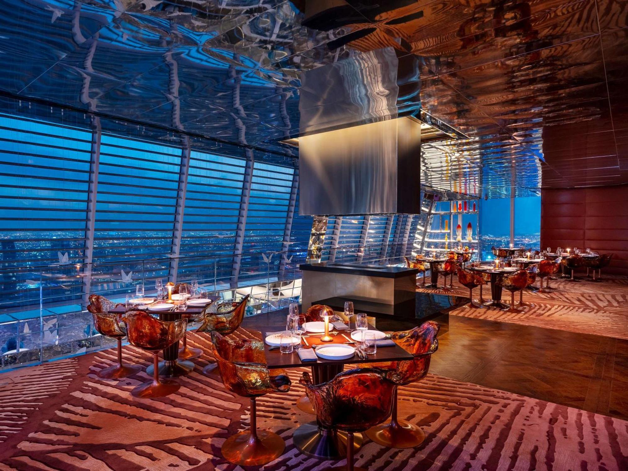 Fairmont Doha Hotel Lusail ภายนอก รูปภาพ The interior of the restaurant